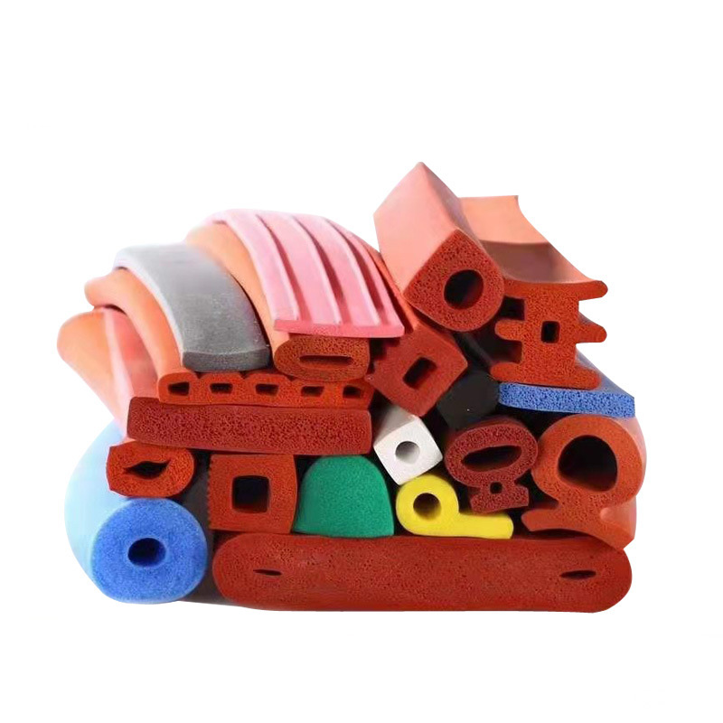 工業環境苛刻，密封（fēng）條易老化？嶸牌矽膠發泡條耐候抗老化，寬溫域保持（chí）彈性，壽命更長（zhǎng）