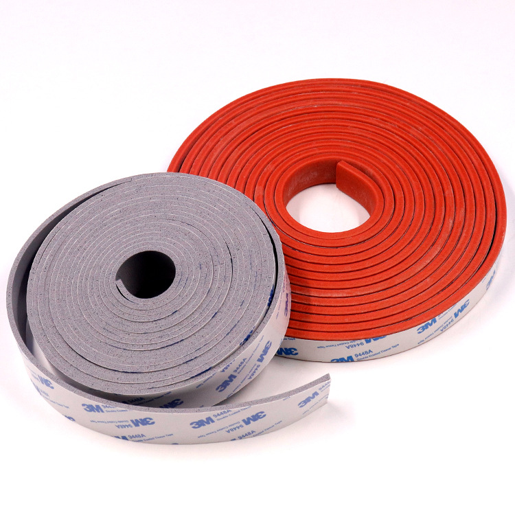 嶸牌（pái）橡塑（sù）發泡矽膠（jiāo）條：新能源汽車電池安（ān）全的有效屏障（zhàng）